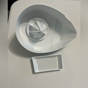 KitchenAid White Citrus Juicer with Strainer